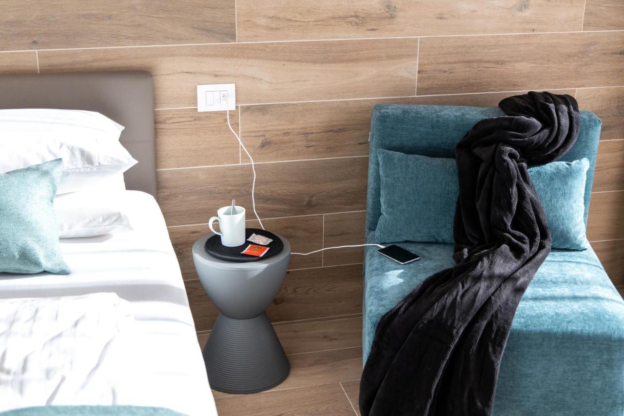 Boutique Apartments By Annalisa Torbole Sul Garda ภายนอก รูปภาพ