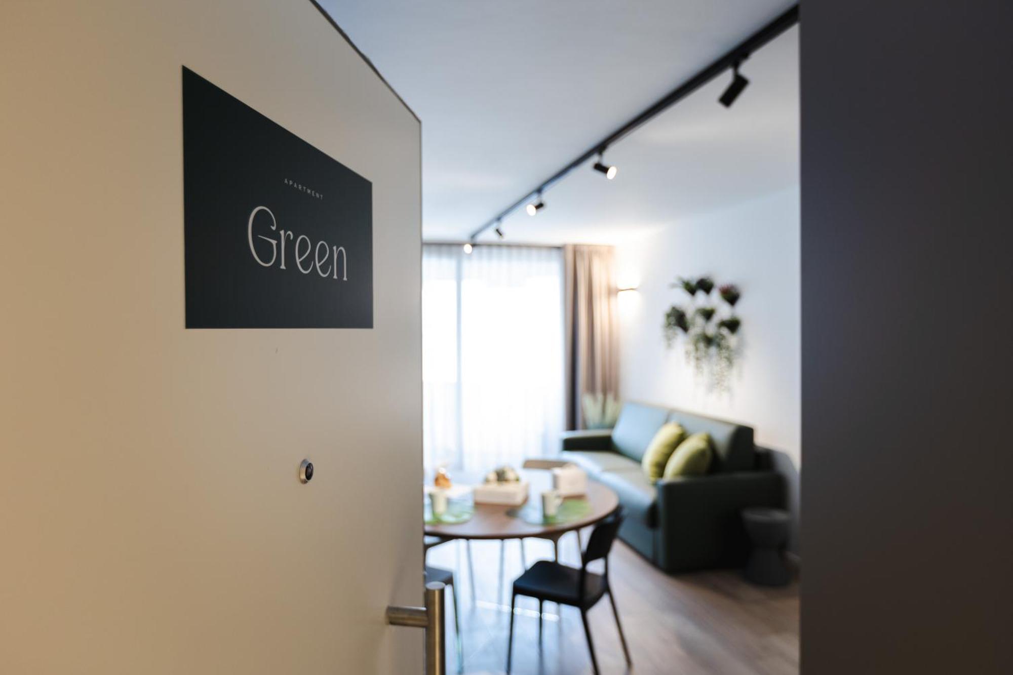 Boutique Apartments By Annalisa Torbole Sul Garda ภายนอก รูปภาพ