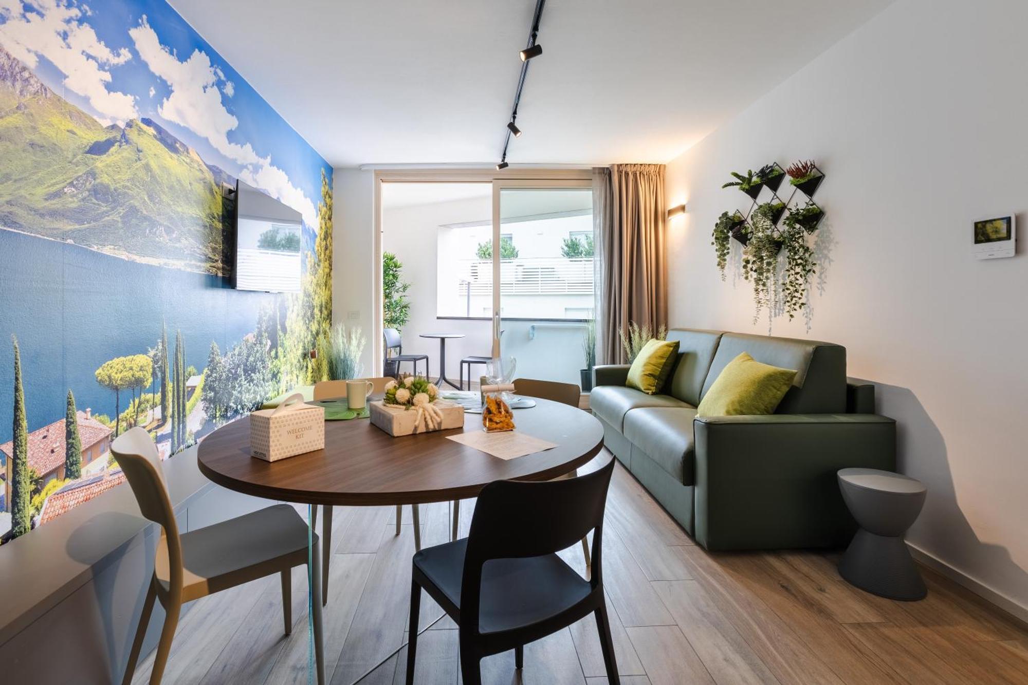 Boutique Apartments By Annalisa Torbole Sul Garda ภายนอก รูปภาพ