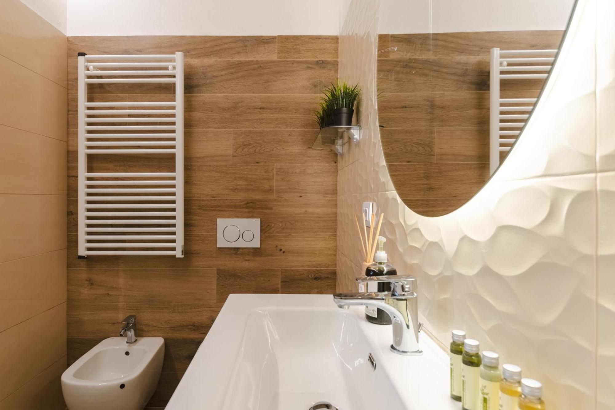 Boutique Apartments By Annalisa Torbole Sul Garda ภายนอก รูปภาพ