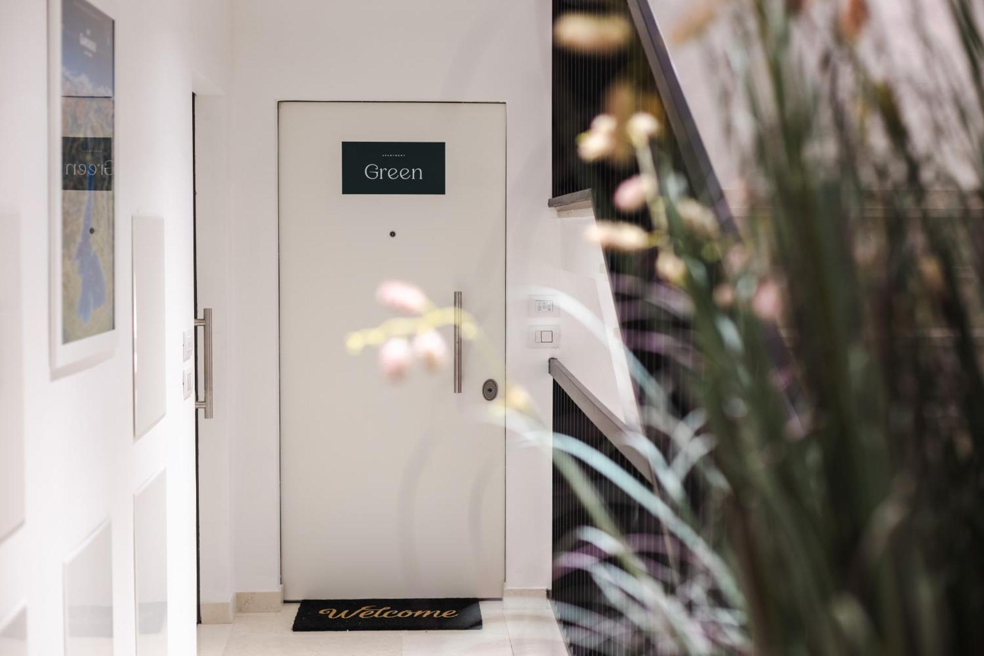 Boutique Apartments By Annalisa Torbole Sul Garda ภายนอก รูปภาพ