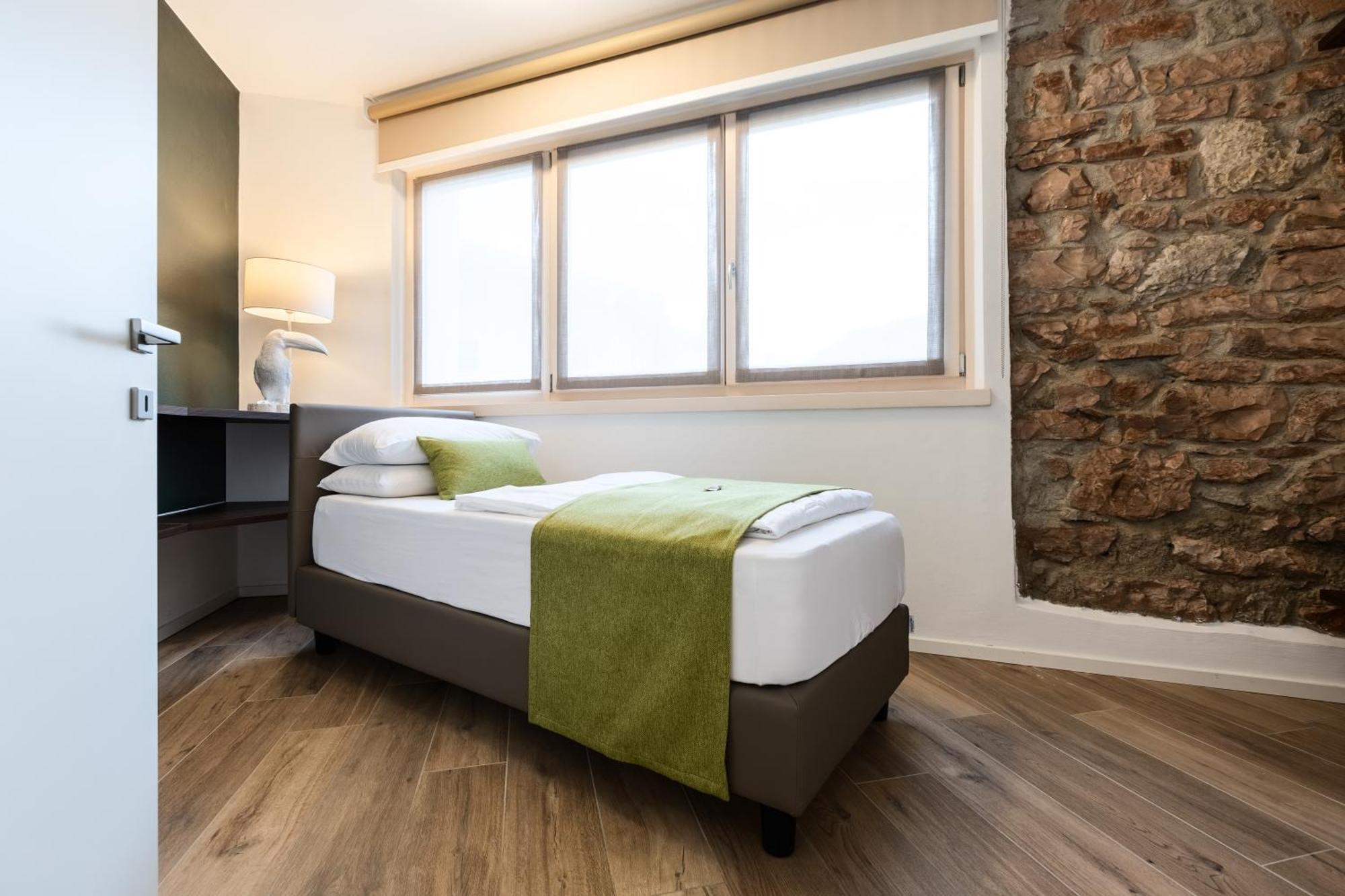 Boutique Apartments By Annalisa Torbole Sul Garda ภายนอก รูปภาพ